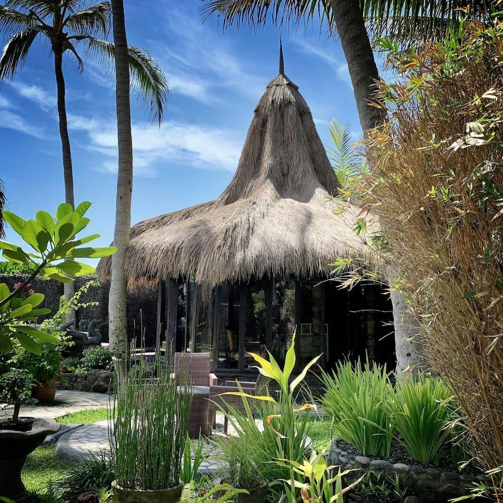 Most Exotic Beachfront Villa Keong Selemadeg Екстериор снимка