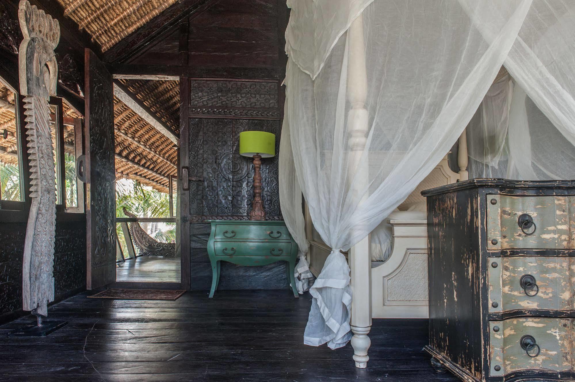 Most Exotic Beachfront Villa Keong Selemadeg Екстериор снимка