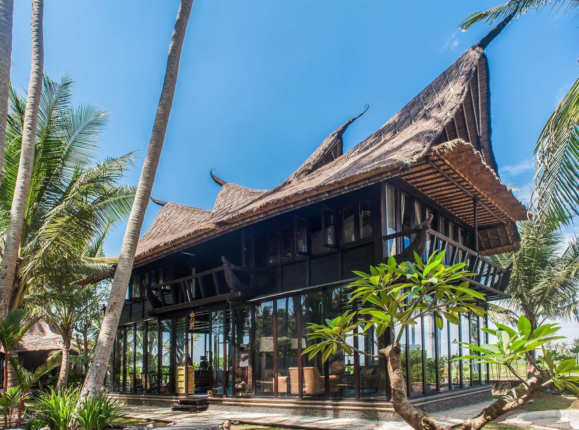 Most Exotic Beachfront Villa Keong Selemadeg Екстериор снимка